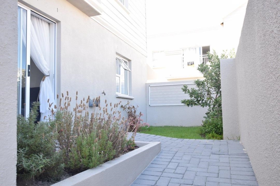 To Let 1 Bedroom Property for Rent in Sunningdale Western Cape